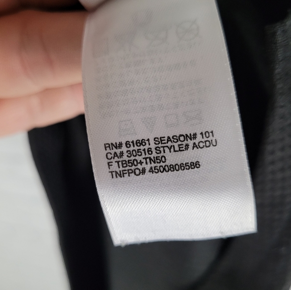 THE NORTH FACE | VaporWick waffle knit zip polo golf shirt - Picture 7 of 8